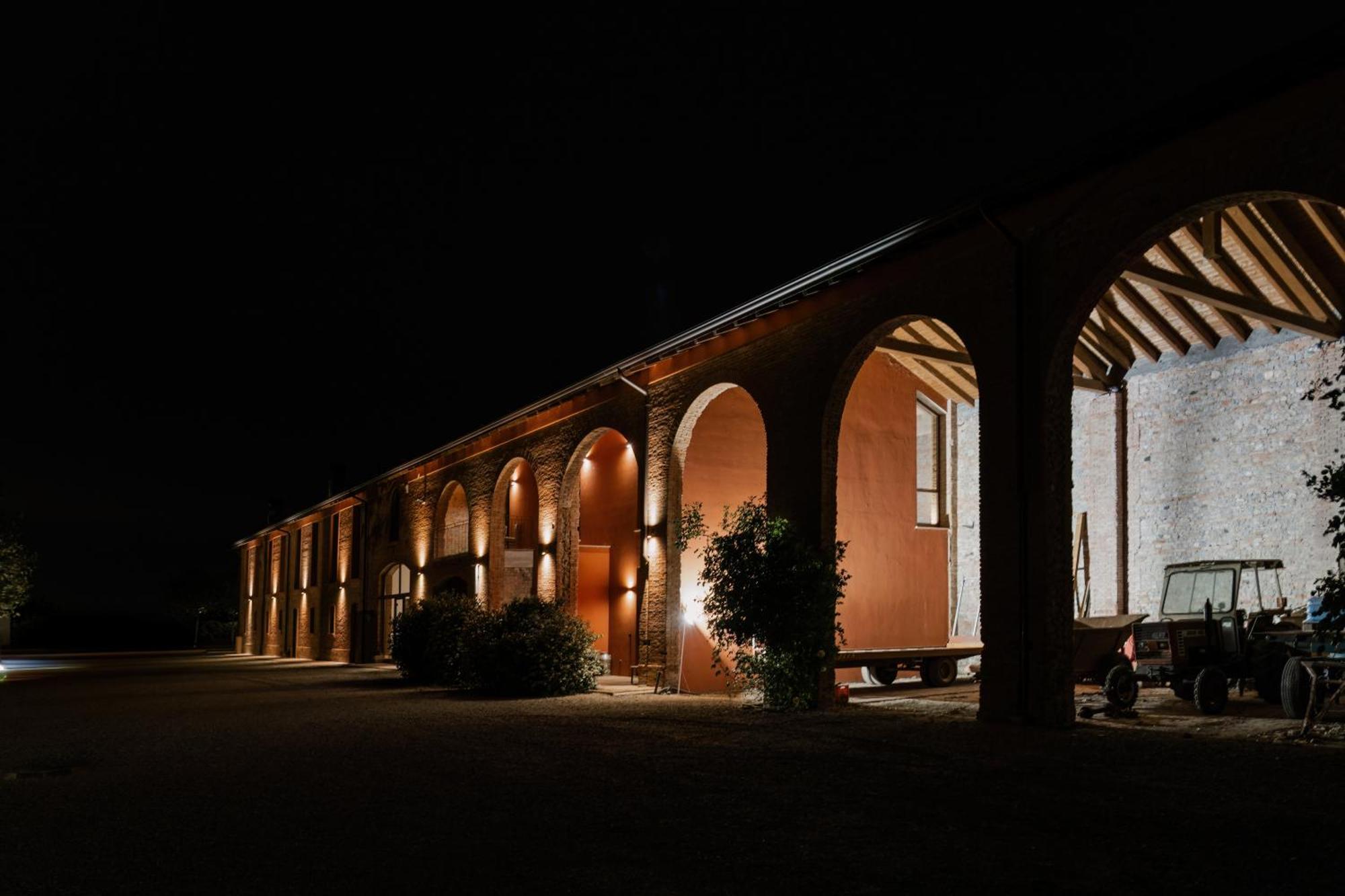 Agriturismo Mascudiera Fiorenzuola d'Arda Luaran gambar