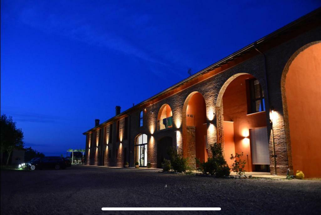 Agriturismo Mascudiera Fiorenzuola d'Arda Luaran gambar
